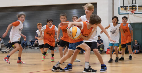 YOUTH BASKETBALL & HOCKEY LEAGUES